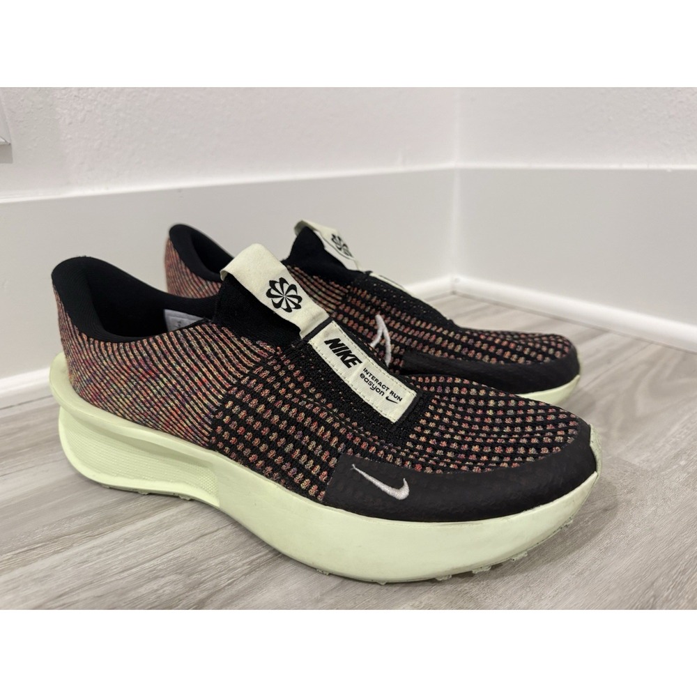 Nike Interact Run Easyon SE Black White Barely Volt (HQ2699 001) Size 9
